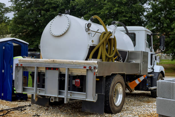 Best Portable toilet rental for construction  in Shorewood Forest, IN